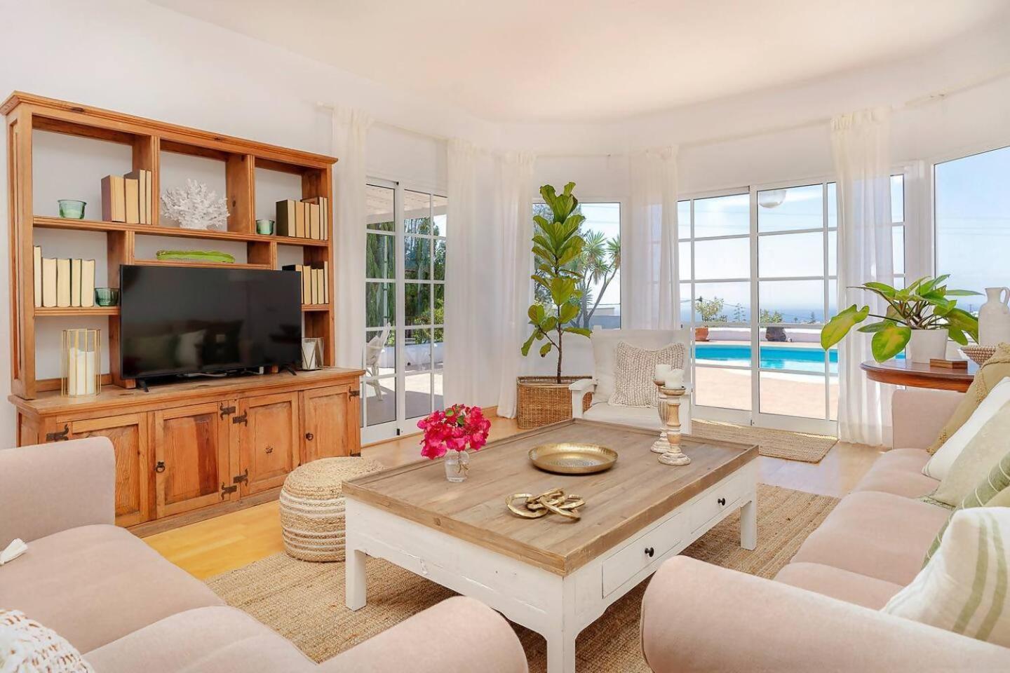 Amazing 3 Bedroom Ocean View With Pool Tías Eksteriør billede