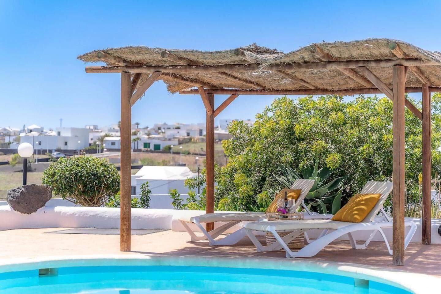 Amazing 3 Bedroom Ocean View With Pool Tías Eksteriør billede