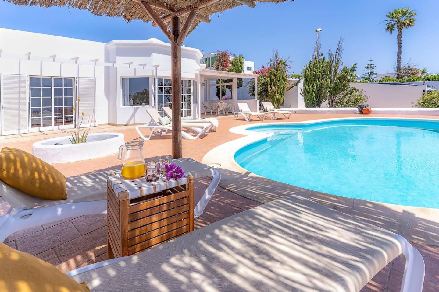 Amazing 3 Bedroom Ocean View With Pool Tías Eksteriør billede