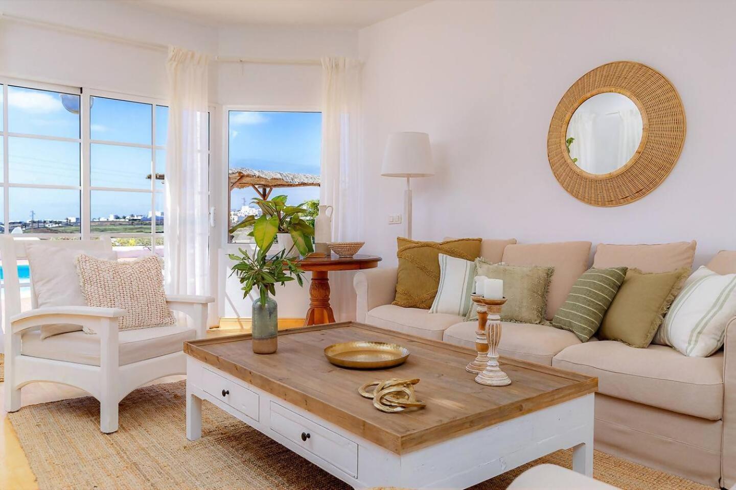 Amazing 3 Bedroom Ocean View With Pool Tías Eksteriør billede