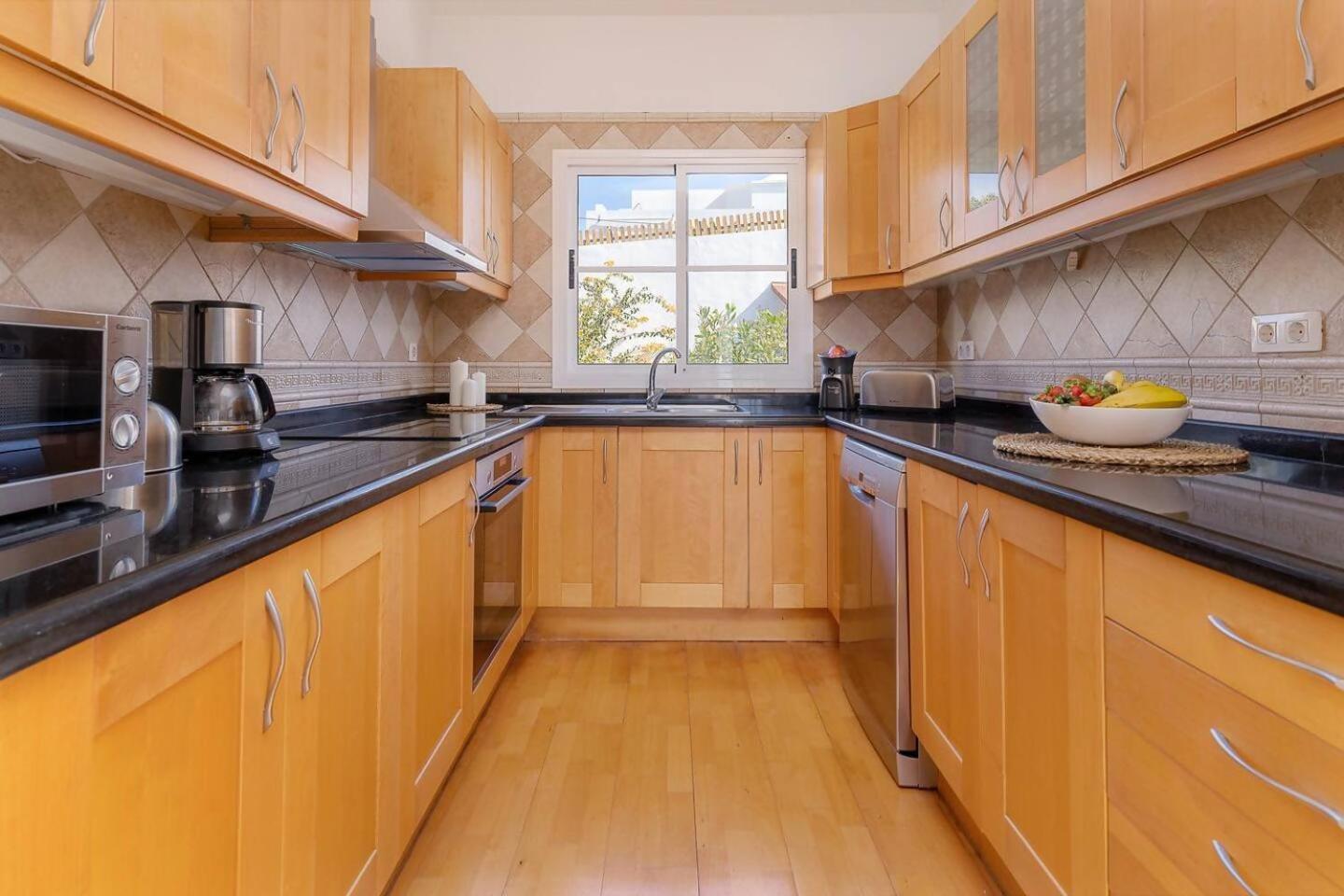 Amazing 3 Bedroom Ocean View With Pool Tías Eksteriør billede
