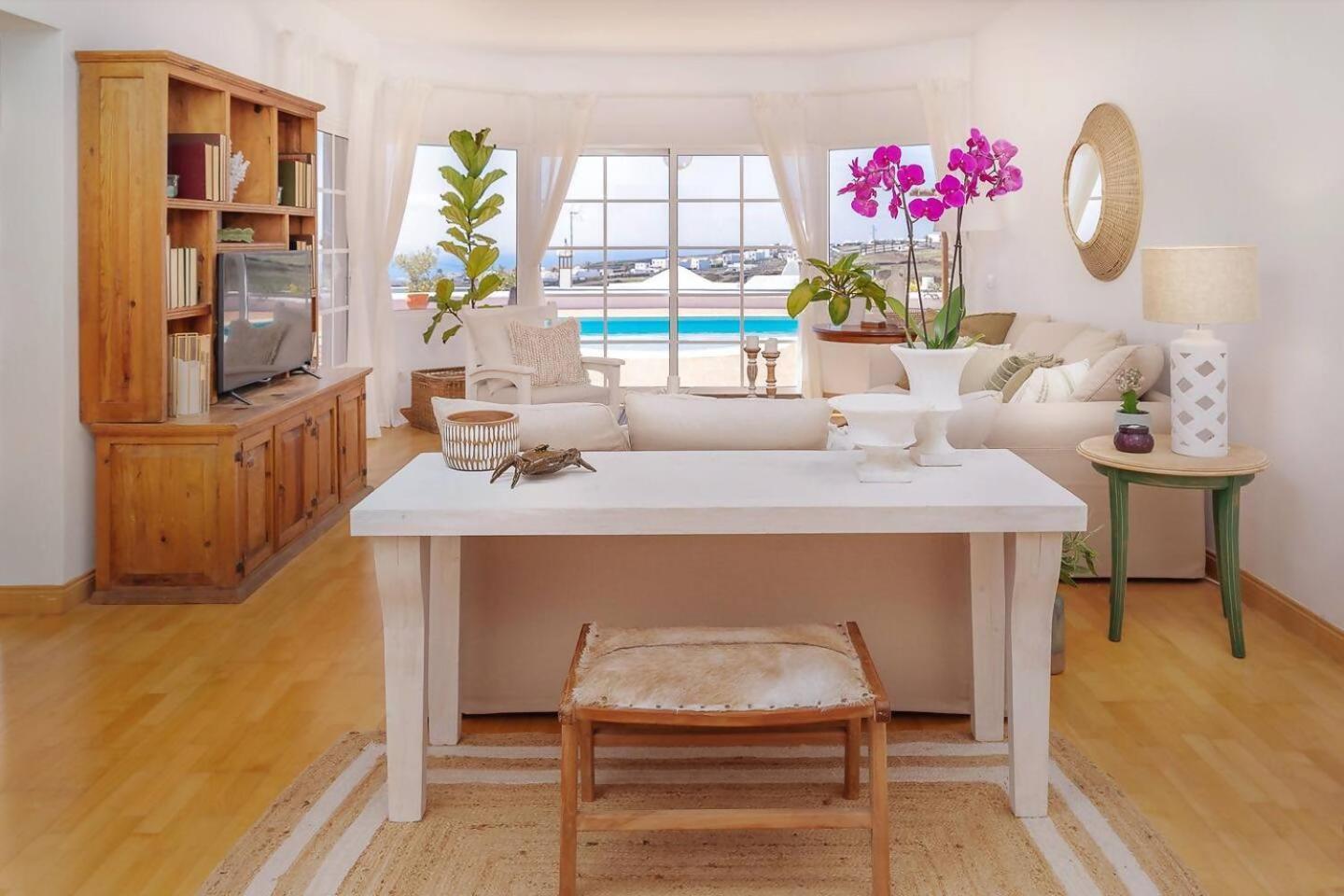 Amazing 3 Bedroom Ocean View With Pool Tías Eksteriør billede